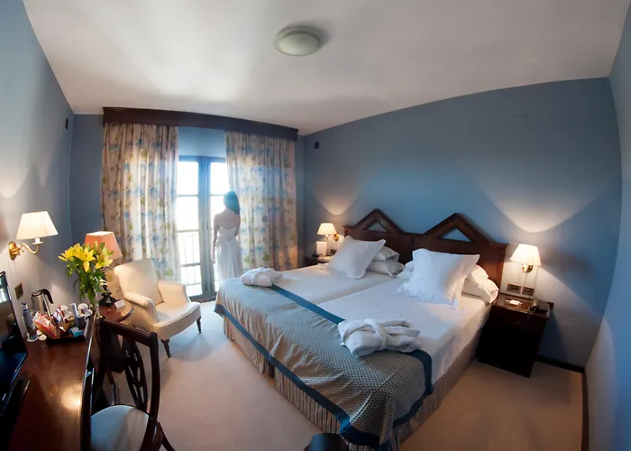 Rl乌韦达城市酒店